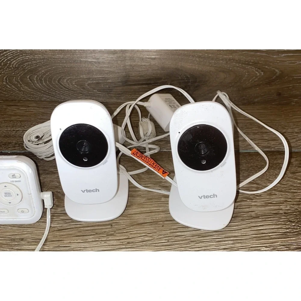 VTech VM3252-2, 2.8in Digital Video Baby Monitor, With Two Cameras Night Vision